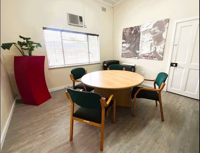 374M² OFFICE FOR SALE IN BEREA